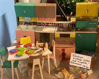 Deluxe complete kitchen set with accessories!!