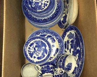 Flow Blue Blue Willow china set