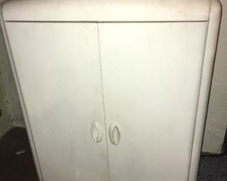 metal wall cabinet