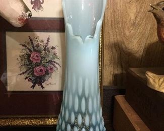 Fenton swing vase