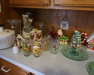 salad spinner, food processor, decor