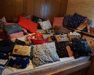 decorative throw pillows