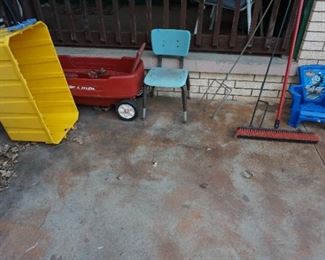 wagon, storage tub, kid chair
