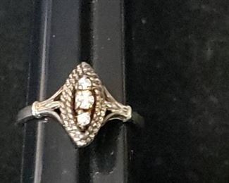 10k Gold Ladies Ring