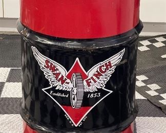 "Swan Finch" shop trash can