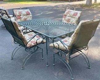 Nice Metal Patio Table & 4 Chairs