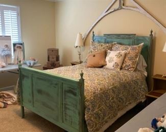 Painted Mahogany Full Size Bed