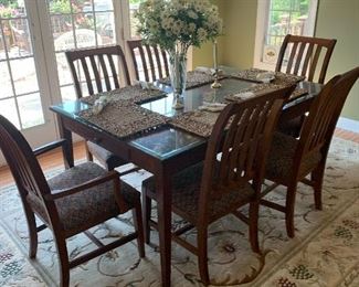 Dining room table and 6 chairs