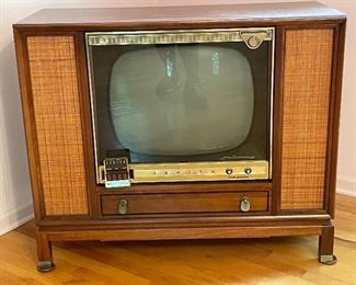 MCM ZENITH CONSOLE TV SPACE COMMANDER $250 (not working)