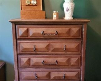 Stanley double bedroom set: Highboy, dresser w/ mirror, night stand and headboard