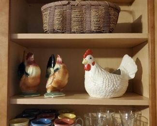Rooster glasses and coffee mugs