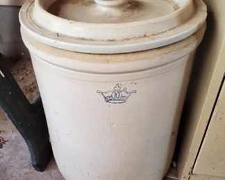 10 Gallon Blue Crown Stoneware Crock Robinson Ransbottom Pottery with cover