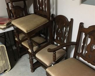 Dining chairs - 6 of them