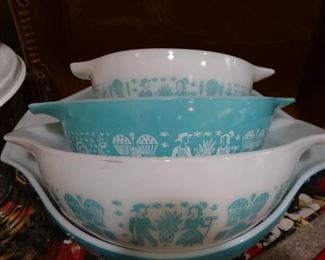 Pyrex Butterprint Cinderella Nesting Bowls
