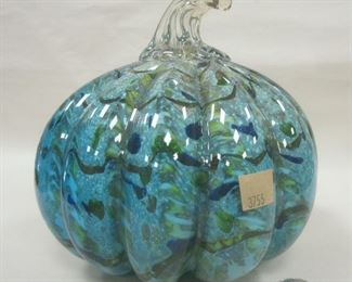 ART GLASS PUMPKIN FORM DISPLAY WITH MURANO GLASS TYPE METAL FLECKS. 7" WIDE