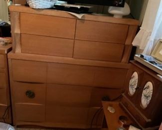 Chest of drawers