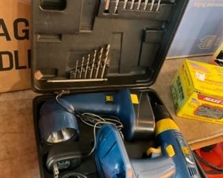 Wen cordless drill and cordless work light