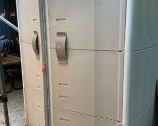 Rubbermaid snap together shed.