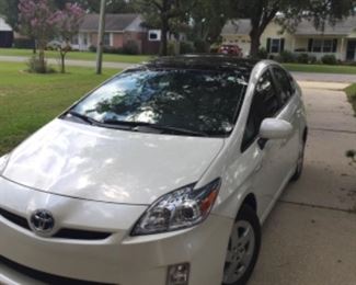 Available via silent bids : 2011 Toyota Prius Five 1.8 L, 4 cyl Hybrid 19,684 miles 