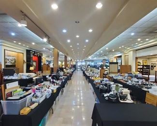 
This estate sale is full of fine high end furniture & accessories!   Rust & Martin, Ethen Allen, Century, Bernhardt, Henredon, Vanguard, Michael Tanner, Broyhill, Noir, Hardin, Stone Country, Willett Wildwood and more!!