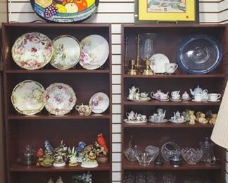 Beautiful bowls, tea sets, brass, bird collection, etc.
