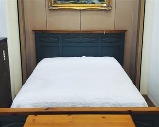 Broyhill Bedroom Suite!