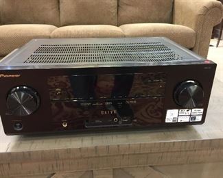 Pioneer Elite VSX-42 a supreme home theatre amp - looks great!