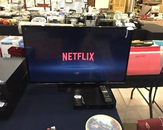Samsung 32" smart TV - like new!