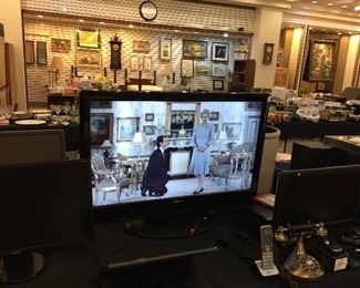 Sanyo 37" works great.