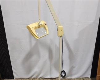 Dazor Magnifying Lamp with Magnifierflex