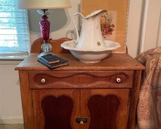 Pine wash stand