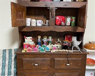 Pine hutch
