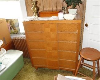MCM Dresser, Stools