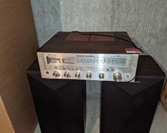 Marantantz AM/FM stereo receiver w/ speaker