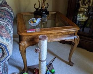 Wooden end table w/ glass top