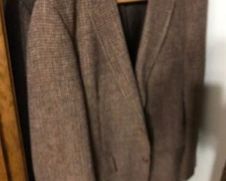 $8.00 - Mens dress jacket size med/large