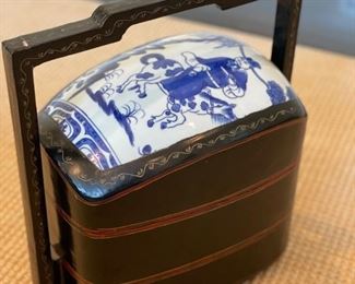 Asian food carrier with blue & white porcelain top. Photo 1 of 2. 