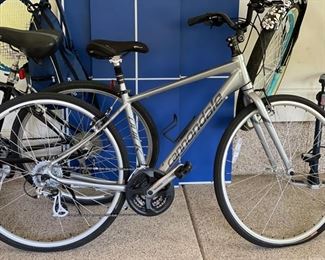 Cannondale Quick  size M frame. Photo 1 of 2. 