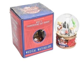 68. Two 2 Macys Thanksgiving Day Parade Musical Waterglobe