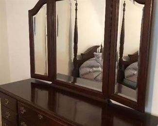 Triple mirror dresser
