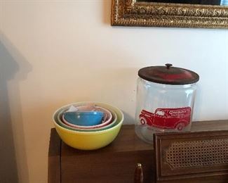 Pyrex primary color bowl set