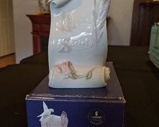 Lladro 7677 "Art Brings Us Together "