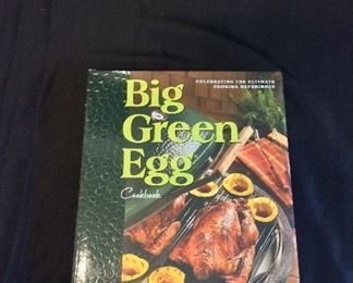 Big Green Egg Cookbook. 