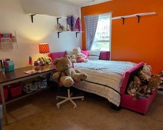 Full Size Bed and Desk