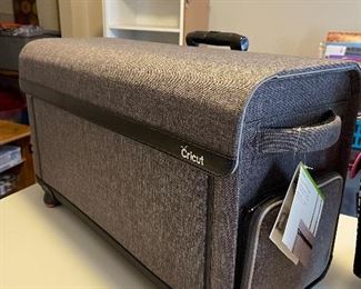 Cricut Rolling Case (NWT)