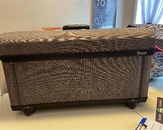 Cricut Rolling Case (NWT)