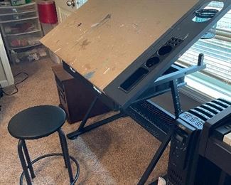 Adjustable Art Desk