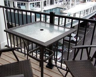 Outdoor Table / Chairs Set