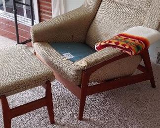 Mid-century DUX chair with adjustable ottoman