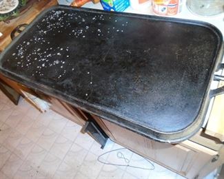 large cast iron griddle (military)